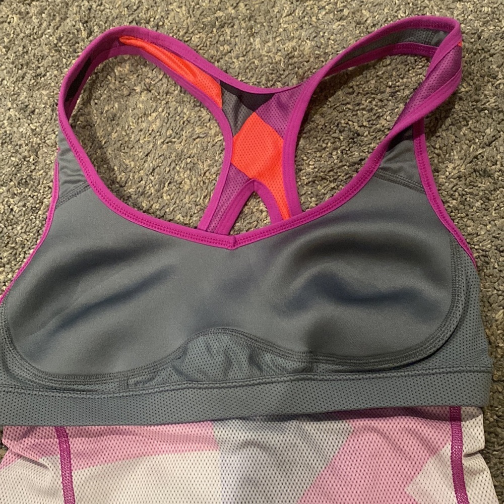 NIKE Dri-Fit Racer Back Tank Top - Picture 10 of 10